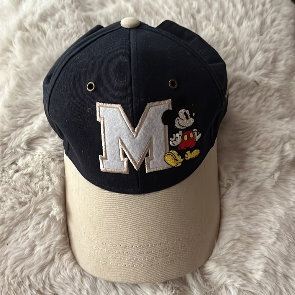 Mickey Mouse Black and Beige Unisex Disneyland Cap Adult NWOT